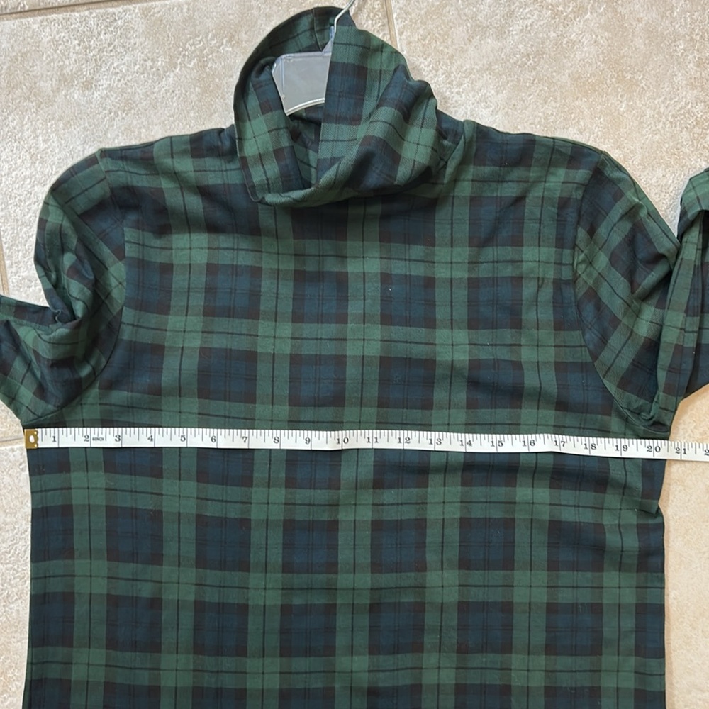 J. CREW NWT Tissue Paper Blackwatch Plaid Turtleneck size L - Picture 4 of 6